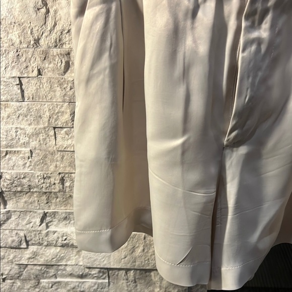 Zara Light Beige Relaxed Fit Sateen Shorts size Medium - Picture 5 of 8